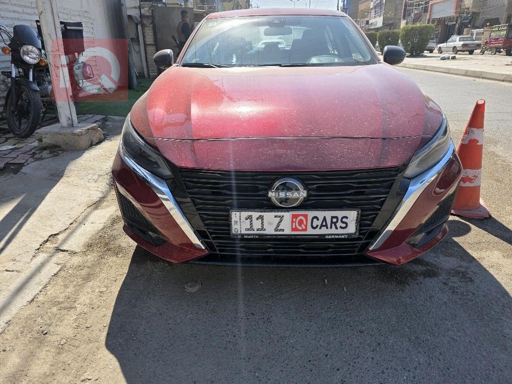 نيسان ألتيما